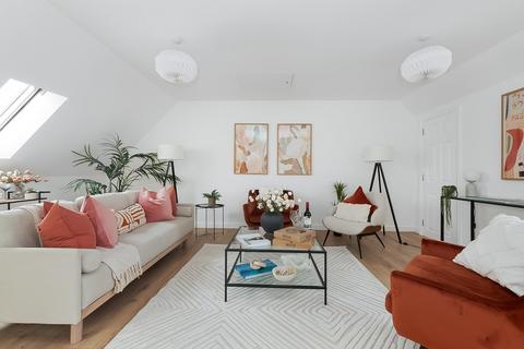 2 bedroom flat for sale, Kelly Avenue, London, SE15