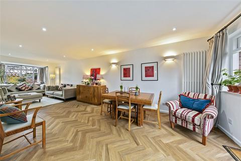 undefined, Arlington Close, Twickenham, TW1