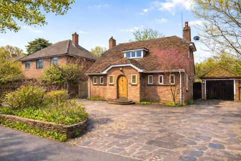 5 bedroom detached house for sale, Boundary Road, Hampshire GU14