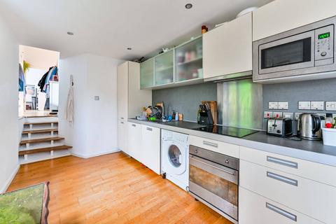 2 bedroom flat for sale, Shelburne Road, Holloway, London, N7