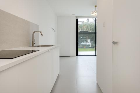 2 bedroom flat to rent, Balliol Road, London, UK, W10