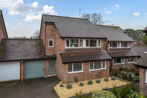 undefined, Maple Court, Reading RG8