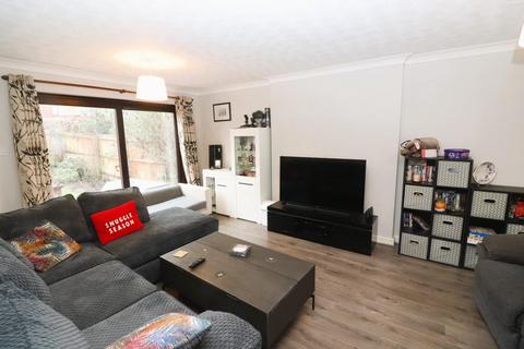 4 bedroom detached house for sale, Broadlands, Raunds NN9
