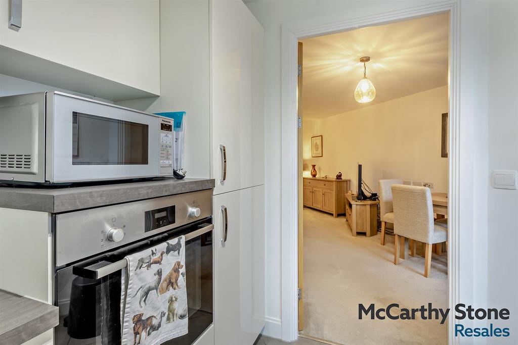 8677340-interior06-800.jpg