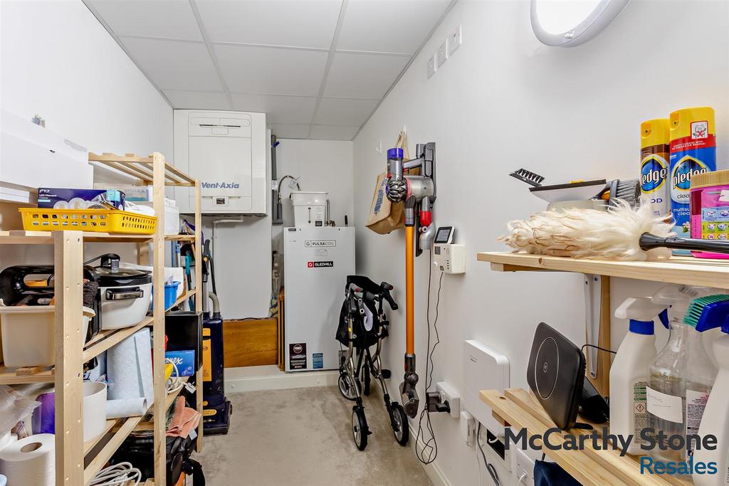 8677340-interior08-800.jpg