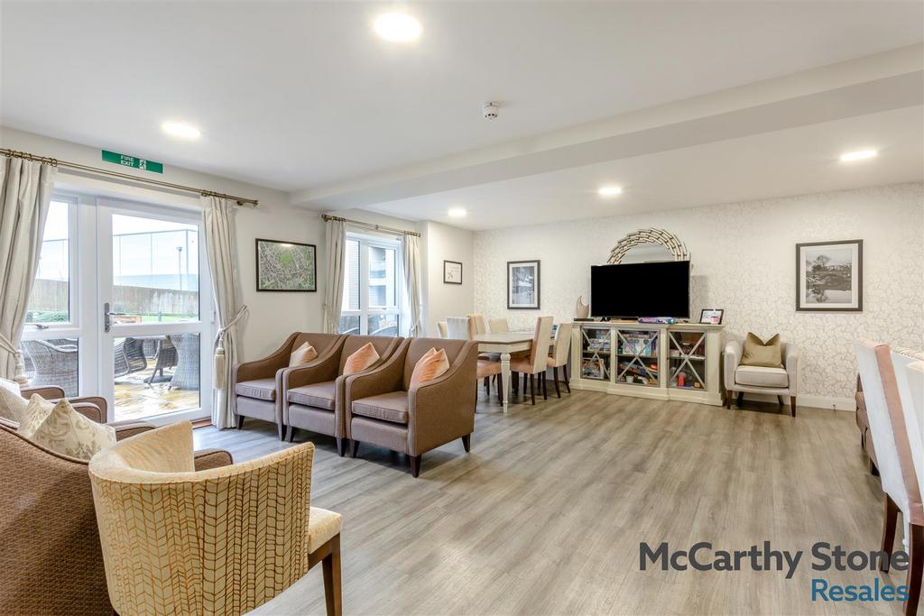 8677340-interior23.jpg