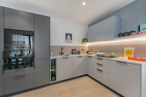 undefined, Peninsula Gardens, Greenwich Peninsula, London, SE10