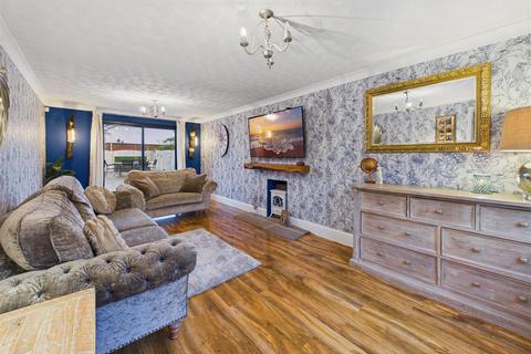 4 bedroom detached house for sale, Beverley Road, Willerby