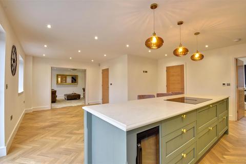 4 bedroom detached house for sale, Angley Road, Cranbrook