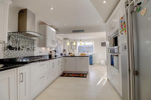 3 bedroom bungalow for sale, Foxhill Close, Buckinghamshire HP13