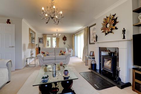 3 bedroom bungalow for sale, Foxhill Close, Buckinghamshire HP13