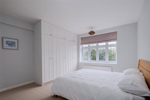 2 bedroom apartment to rent, Streatham Close, Lambeth SW16