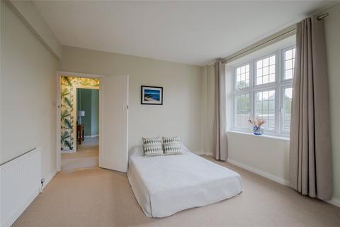 2 bedroom apartment to rent, Streatham Close, Lambeth SW16