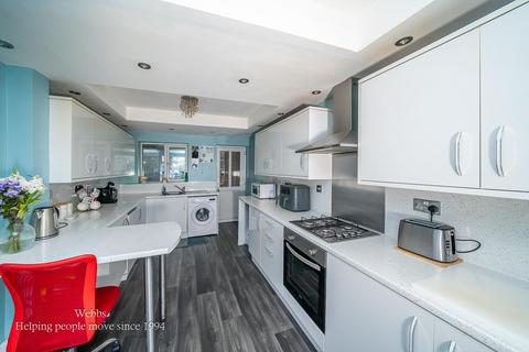 2 bedroom semi-detached house for sale, Westbrook Avenue, Walsall WS9