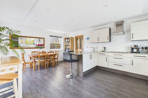 3 bedroom detached house for sale, Brighton Road, Worthing, BN11 2EL