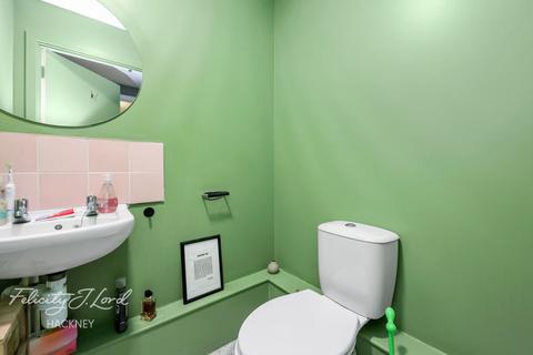 3 bedroom flat for sale, Kingsland Road, LONDON, E2