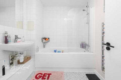 3 bedroom flat for sale, Kingsland Road, LONDON, E2