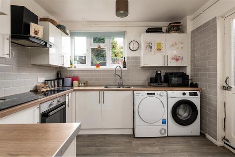 undefined, St. Davids Crescent, Gravesend