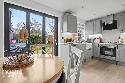 3 bedroom detached house for sale, Pike End, Stevenage