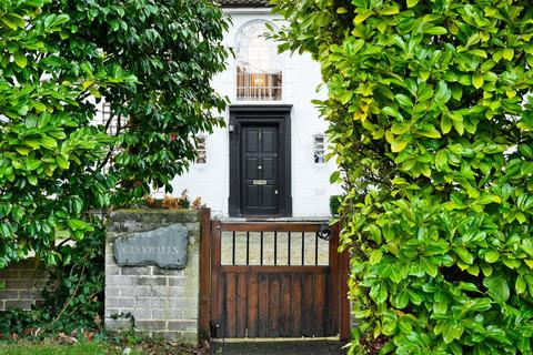 4 bedroom detached house for sale, Ruxley Crescent, Claygate, Esher, Surrey, KT10