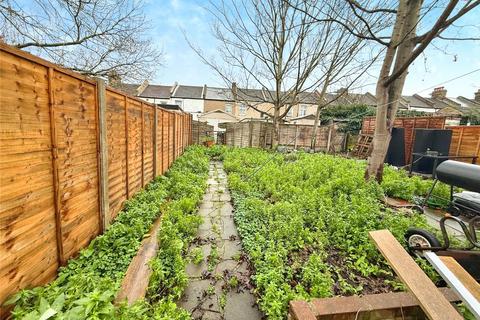2 bedroom terraced house for sale, Kentmere Road, London SE18