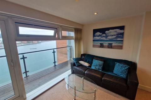 2 bedroom flat to rent, 130 AltamarKings RoadMarinaSwansea