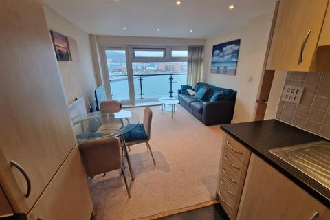 2 bedroom flat to rent, 130 AltamarKings RoadMarinaSwansea