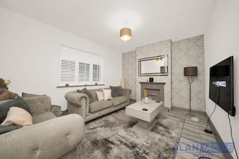 3 bedroom end of terrace house for sale, Burnham Road, Romford RM7
