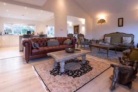 5 bedroom detached house for sale, Warbank Lane, London KT2