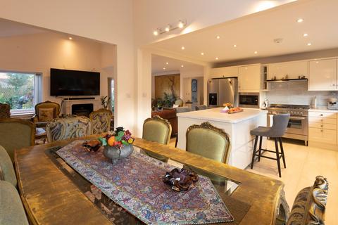 5 bedroom detached house for sale, Warbank Lane, London KT2