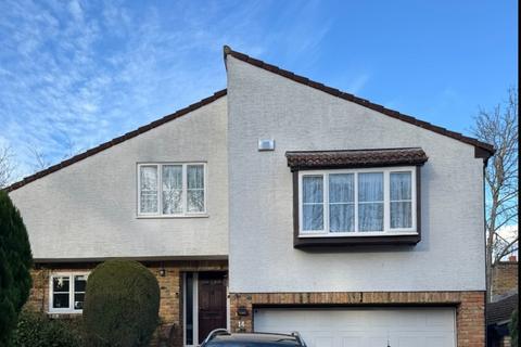 5 bedroom detached house for sale, Warbank Lane, London KT2