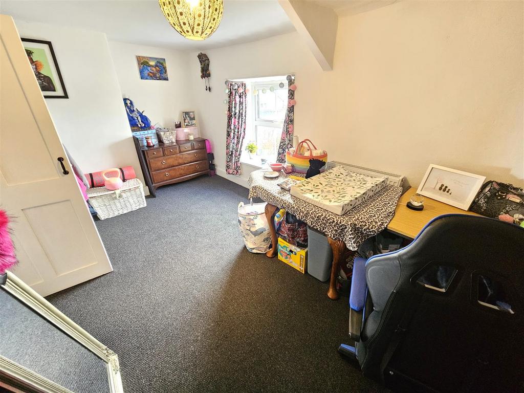 Bedroom 2.jpg