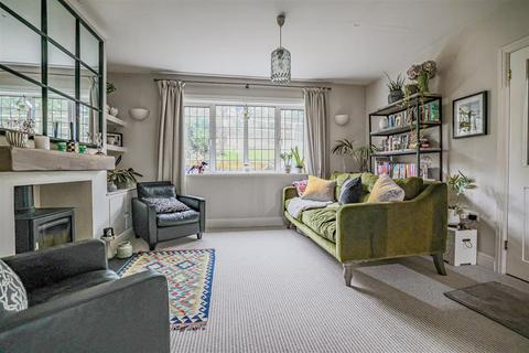 5 bedroom semi-detached house for sale, Rucklers Lane, Kings Langley, WD4