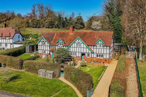 undefined, Rucklers Lane, Kings Langley, WD4