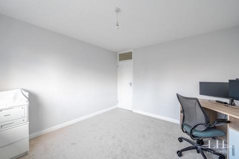 4 bedroom terraced house for sale, Willow Street, Romford