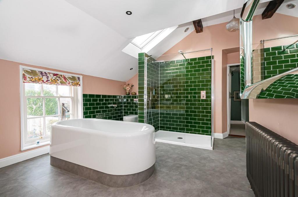 En-Suite alt