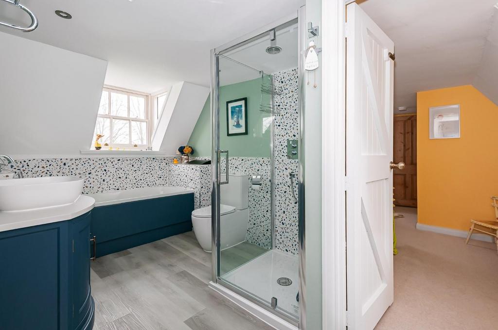 Shower room 2