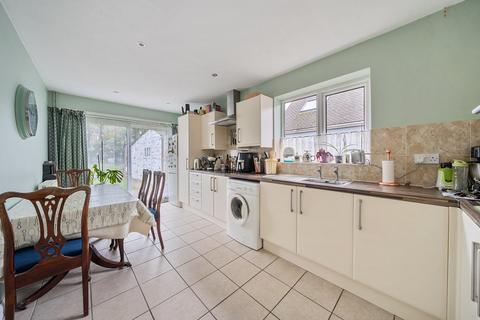undefined, Chapel Close, Toddington, LU5