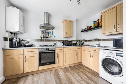 2 bedroom flat for sale, Fryers Lane, High Wycombe HP12