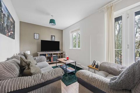 2 bedroom flat for sale, Fryers Lane, High Wycombe HP12