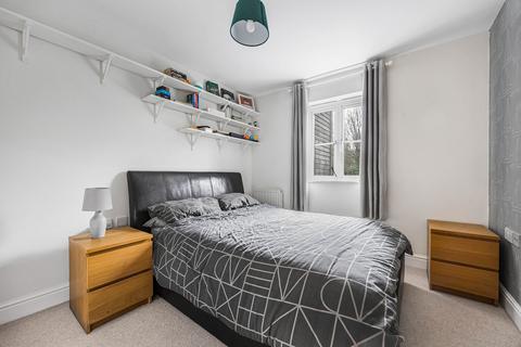 2 bedroom flat for sale, Fryers Lane, High Wycombe HP12