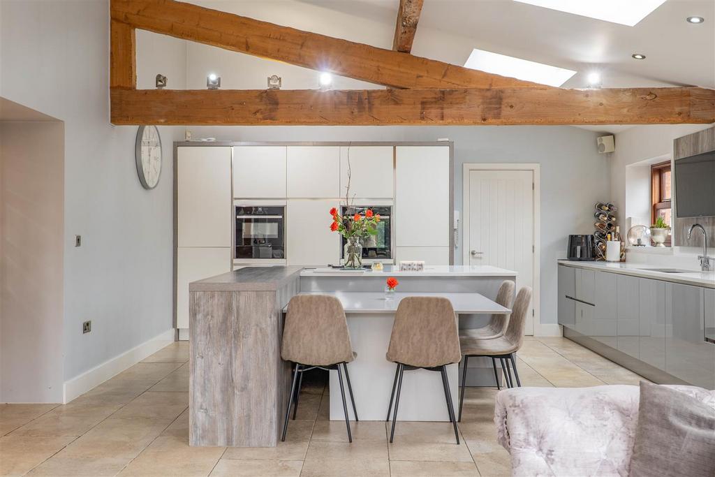 Kitchen/Breakfast Room