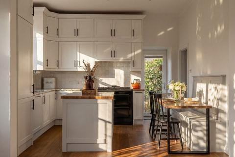 4 bedroom end of terrace house for sale, Bridge Lane, Ilkley, West Yorkshire, LS29