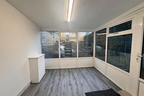 3 bedroom house to rent, Primrose Bank, Bingley