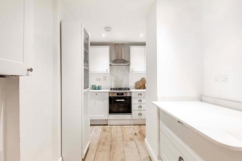 2 bedroom flat to rent, Holland Park Gardens, London W14