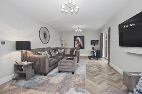 4 bedroom detached house for sale, Park Hill Way, Wakefield, West Yorkshire