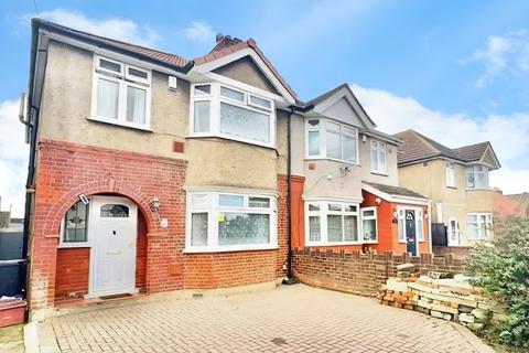 undefined, Cambridge Close, Hounslow