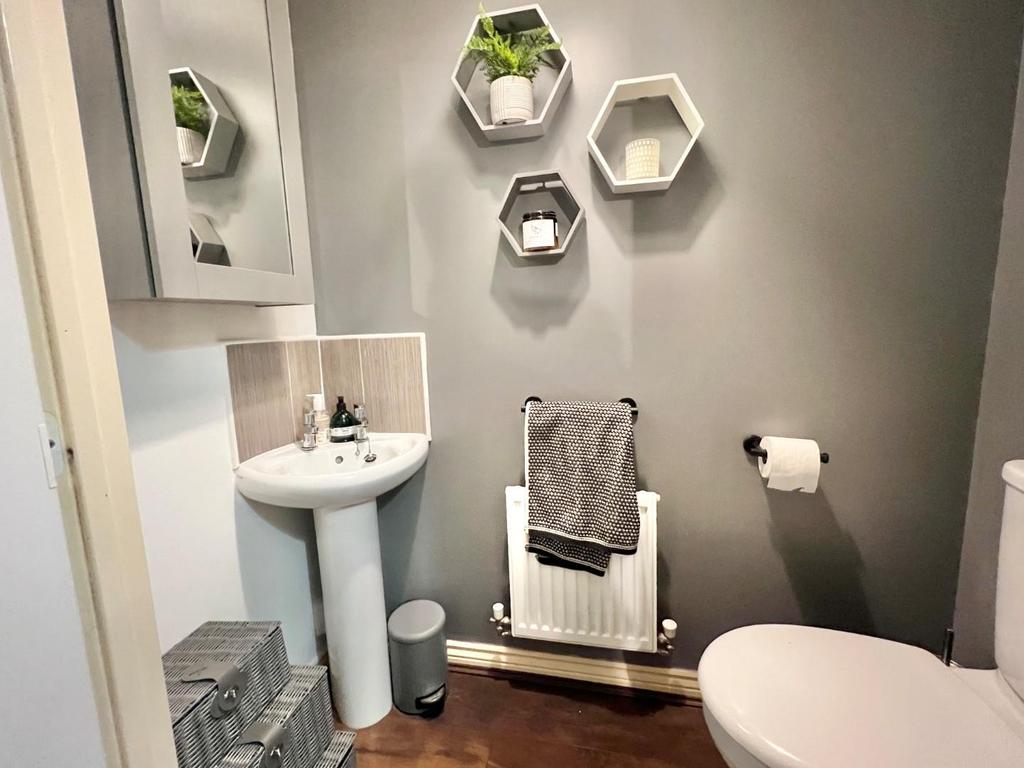 Cloakroom/WC