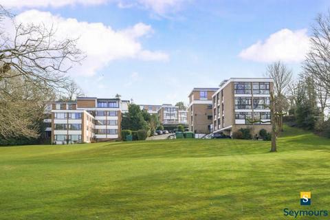 undefined, Weybridge, Surrey, KT13