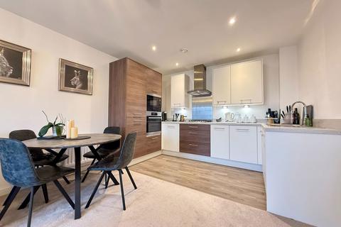 2 bedroom apartment for sale, Rapson End, Kent ME10